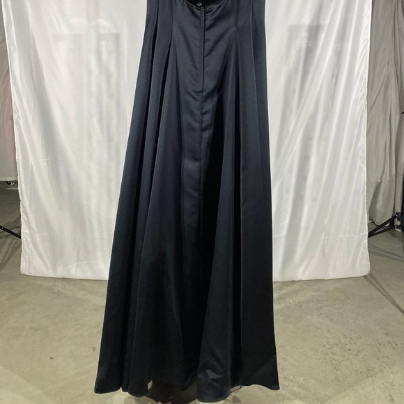 Jim Hjelm Occasions - Dress - Picture 4 of 5